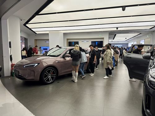 车市 银十 热度延续 新能源汽车市场保持高增长