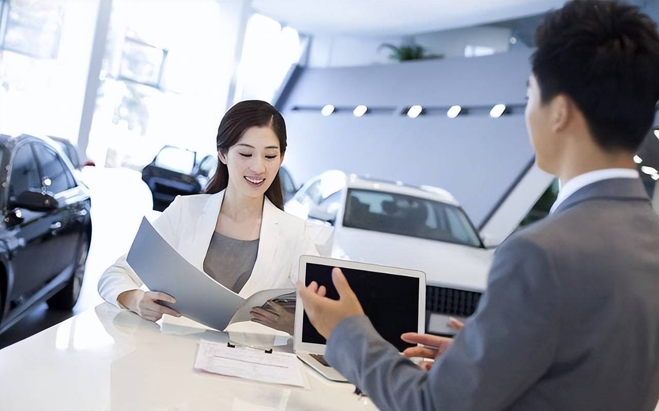 买车时,这4句话从4s店销售嘴里冒出,无需犹豫,转头离开